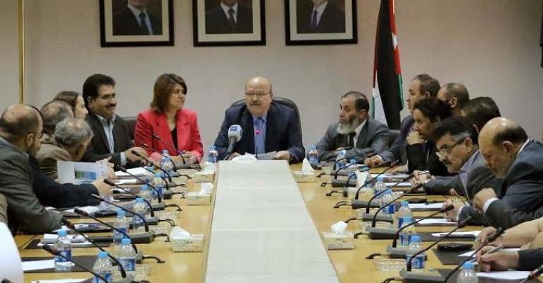 النائب المجالي: الحكومة لا تعرف سوى الجباية النائب المجالي: الحكومة لا تعرف سوى الجباية