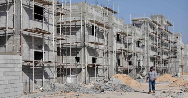 منطقة زهران تنفذ حملة على المخالفات الاسكانية