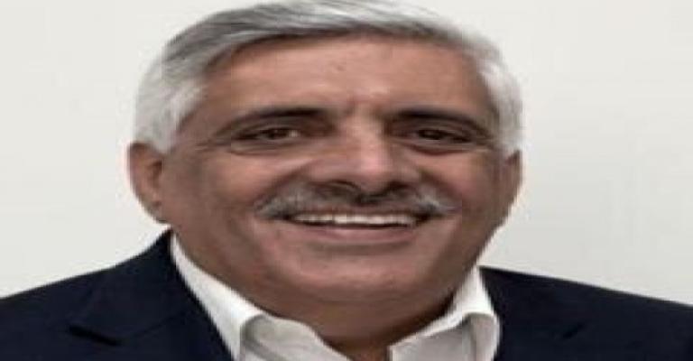 The absence of teamwork and the predominance of individuals The absence of teamwork and the predominance of individuals