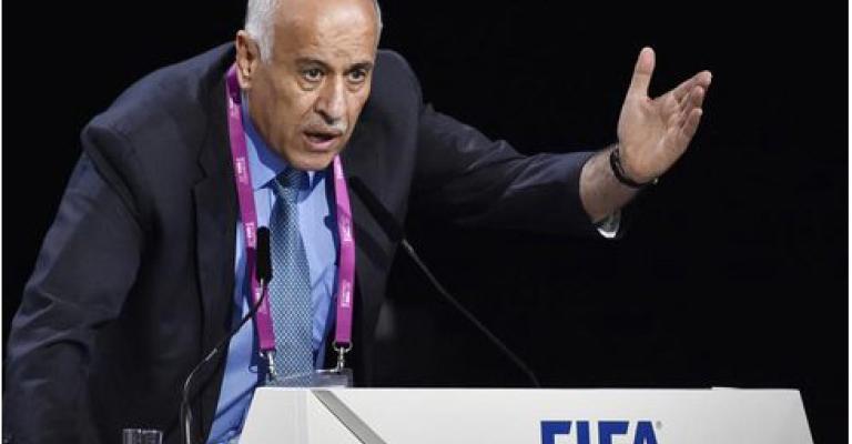 الرجوب يتوقف في عمان بطريق عودته إلى رام الله وسط إجراءات أمنية مشددة الرجوب يتوقف في عمان بطريق عودته إلى رام الله وسط إجراءات أمنية مشددة