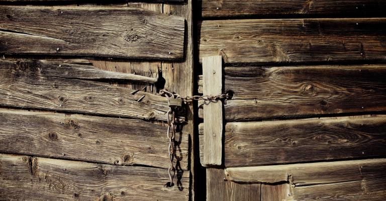 حين يقف الأردني أمام أفق اقتصادي مسدود حين يقف الأردني أمام أفق اقتصادي مسدود