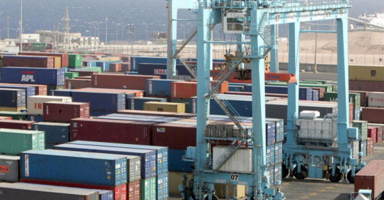 انخفاض قيمة الصادرات الكلية 12.1 % في الثلث الأول من 2015