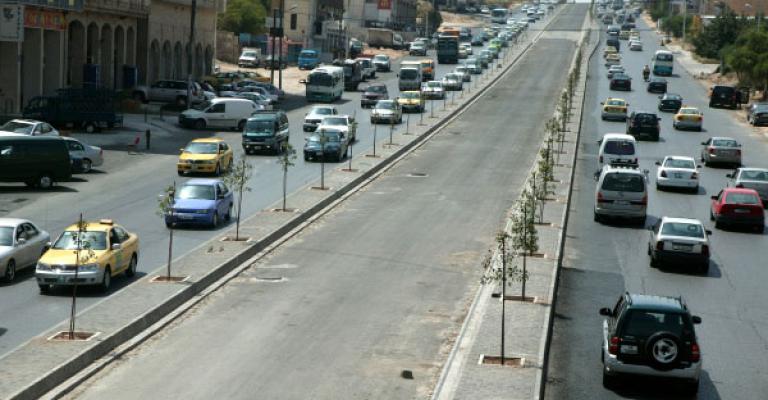 اغلاق شارع الأميرة بسمة لتنفيذ مشروع الباص السريع