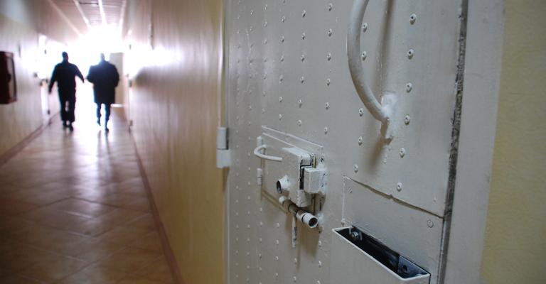 قانون التنفيذ.. خطوة للوراء في حماية حقوق الإنسان