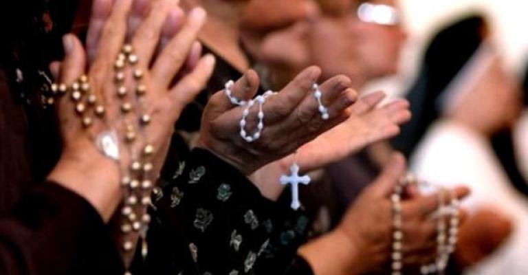 مواطنون يفقدون حقوقهم المدنية بعد ممارستهم "حرية المعتقد" مواطنون يفقدون حقوقهم المدنية بعد ممارستهم "حرية المعتقد"