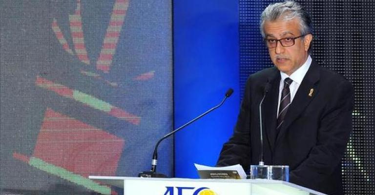 سلمان آل خليفة يترشح لرئاسة الفيفا- تقرير صوتي