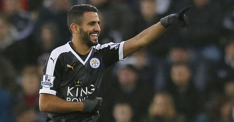 الجزائريّ محرز يقود ليستر سيتي لصدارة الدوري الإنجليزي – تقرير صوتيّ