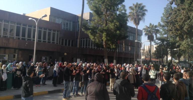 اعتصام "الأردنية".. بين الحوار والفض اعتصام "الأردنية".. بين الحوار والفض