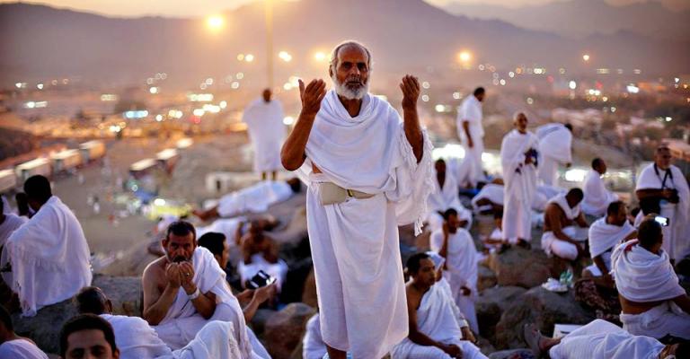 صعوبات أمام اللاجئ السوري لأداء مناسك العمرة صعوبات أمام اللاجئ السوري لأداء مناسك العمرة