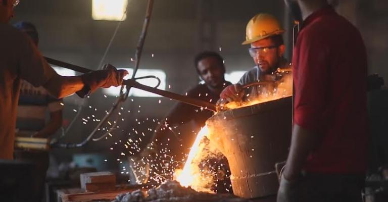 القطاع الصناعي بين فكيّ إقليم غير آمن وتحديات داخلية القطاع الصناعي بين فكيّ إقليم غير آمن وتحديات داخلية