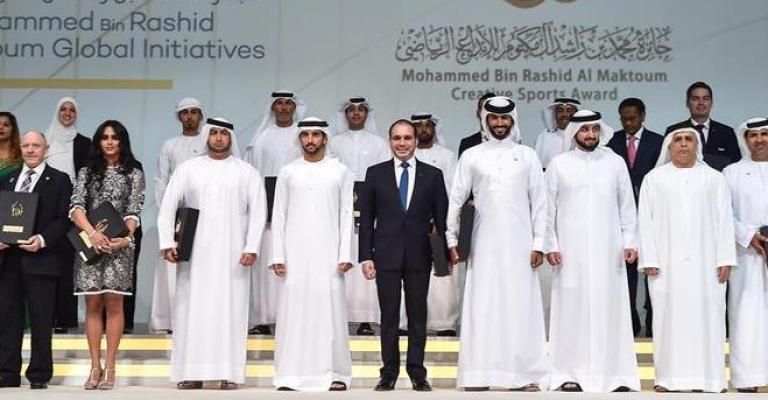 الأمير علي وأبو غوش يتسلمان جائزة الإبداع الرياضي الأمير علي وأبو غوش يتسلمان جائزة الإبداع الرياضي