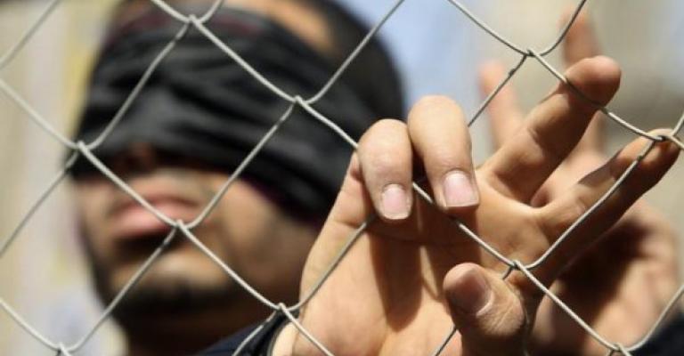 إجراءات إسرائيلية مشددة لكسر إضراب الأسرى إجراءات إسرائيلية مشددة لكسر إضراب الأسرى