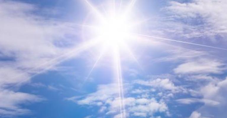 أجواء مشمسة ومعتدلة