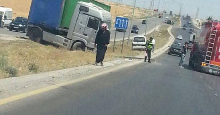 العقبة: وفاة سائق شاحنة بحادث تدهور