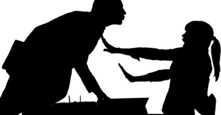 تحرش جنسي بسلطة "العلامات" وخوف من الشكوى بسطوة "العادات"