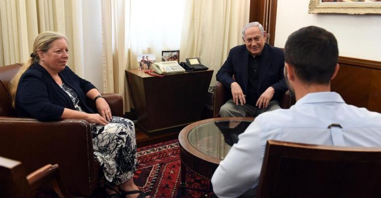 تكليف "الشاباك" بالتحقيق مع حارس السفارة