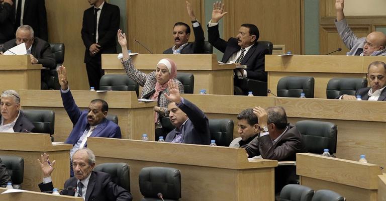 "النواب" يرجئ مناقشة 308.. ويقر 67 مادة من "العقوبات"