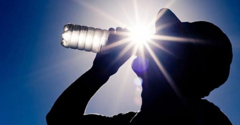 موجة حارة والعظمى في عمان 35 درجة