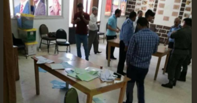 إلغاء الاقتراع في الموقر والتحفظ على الصناديق