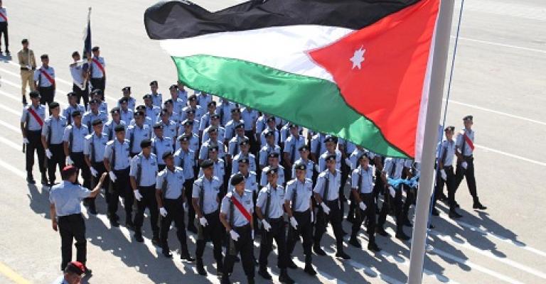 صرف إكراميات نقدية لأسر شهداء الأمن العام .‎