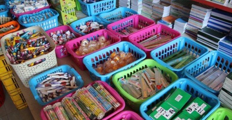 حركة نشطة على شراء القرطاسية حركة نشطة على شراء القرطاسية