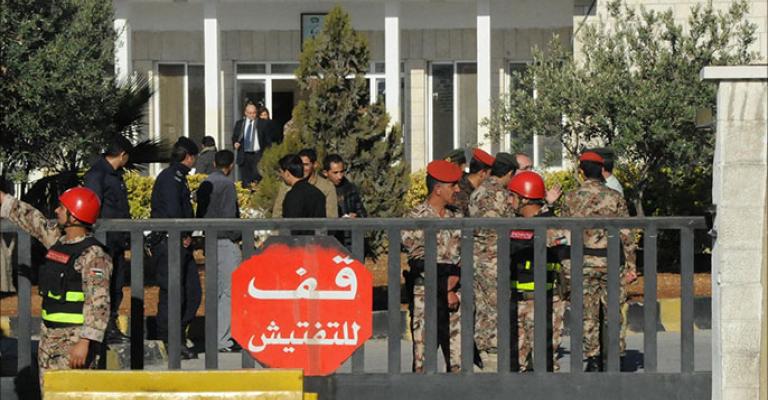 أحكام بحق 17 متهما بـ30 قضية "إرهابية" أحكام بحق 17 متهما بـ30 قضية "إرهابية"