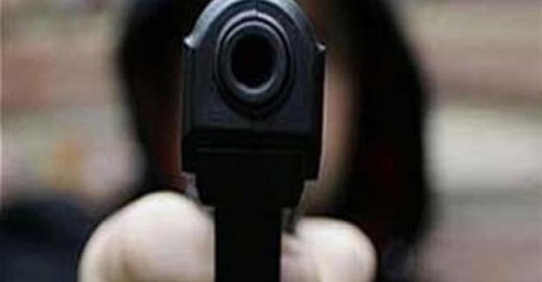 القبض على مشتبه بهم سطوا على محطة وقود القبض على مشتبه بهم سطوا على محطة وقود