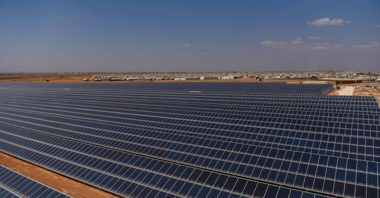 مخيم الزعتري للاجئين يتحول للطاقة الخضراء