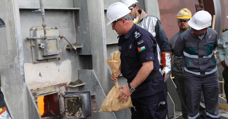 مديرية الامن العام تقوم بإتلاف كميات من المواد المخدرة مديرية الامن العام تقوم بإتلاف كميات من المواد المخدرة