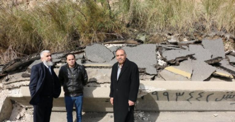 استئناف حركة السير على شارع اربد عمان بعد انزلاق جبلي