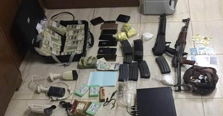 قوات الدرك والامن العام يداهمون احد اخطر المطلوبين المسلحين