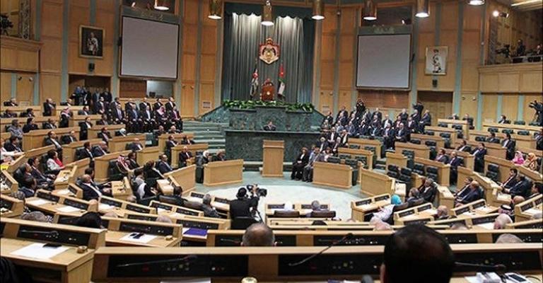 منح الحرس الجامعي صفة الضابطة العدلية وإعفاء الجامعات من الضرائب