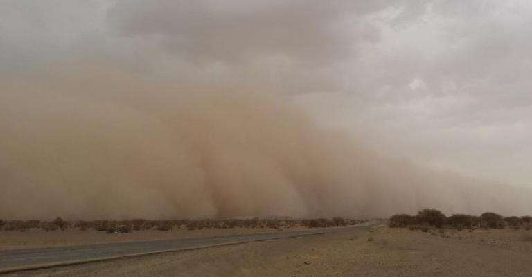 تحذيرات من تشكل السيول والغبار الغبار