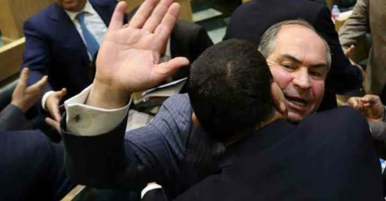 ماذا قال بعض النواب عن مطلب رحيل الملقي؟