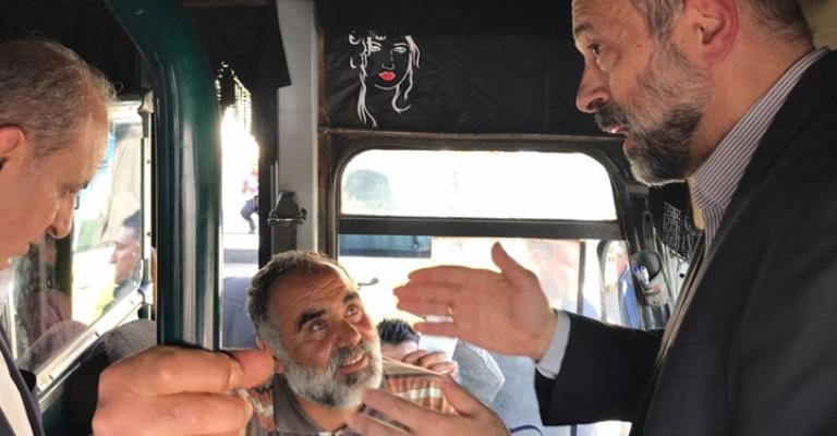 الرزاز "الانتحاري".. الأردنيون يطلبون أكثر من التقاط الصور الرزاز "الانتحاري".. الأردنيون يطلبون أكثر من التقاط الصور