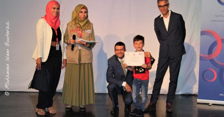 فرنسا تواكب عودة الأطفال السوريين المدارس فرنسا تواكب عودة الأطفال السوريين المدارس