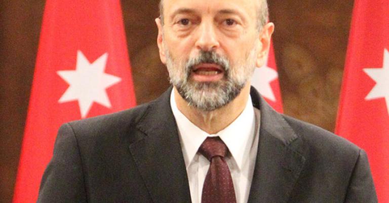 الرزاز يشكل وفدا لمناقشة التقرير الوطني لحقوق الإنسان الرزاز يشكل وفدا لمناقشة التقرير الوطني لحقوق الإنسان