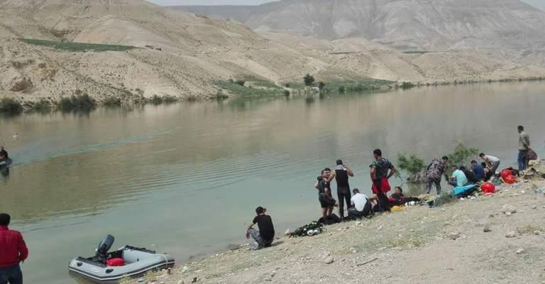 دعوة للابتعاد عن السيول.. ومحافظ اربد يغلق طريق الغفر