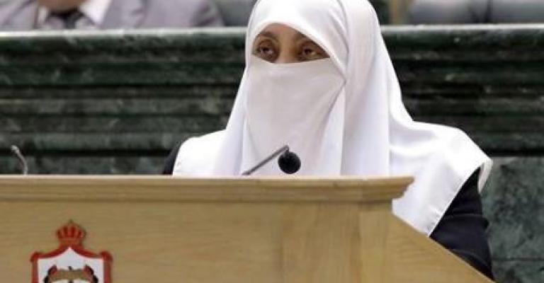 النائب العتوم: " 54 "مليون دينار لطباعة مناهج تم الغاؤها في المدارس