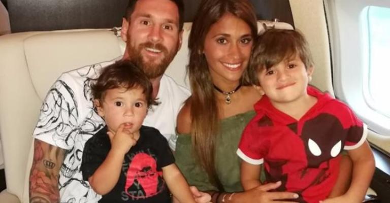 ميسي يشتري طائرة خاصة من أمريكا ميسي يشتري طائرة خاصة من أمريكا