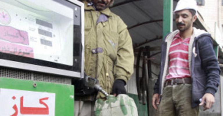 تثبيت سعر الكاز لأربعة شهور وتخفيضه في حال تراجعت الأسعار عالميّاً تثبيت سعر الكاز لأربعة شهور وتخفيضه في حال تراجعت الأسعار عالميّاً