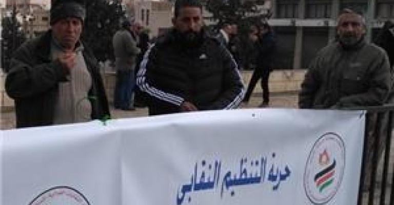 مركز الفنيق يوصي بتنظيم العمل النقابي