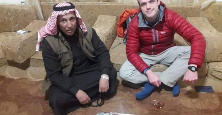 الاوقاف تكرم الإمام الجميل بعد إنقاذه سائحاً بلجيكياً الاوقاف تكرم الإمام الجميل بعد إنقاذه سائحاً بلجيكياً