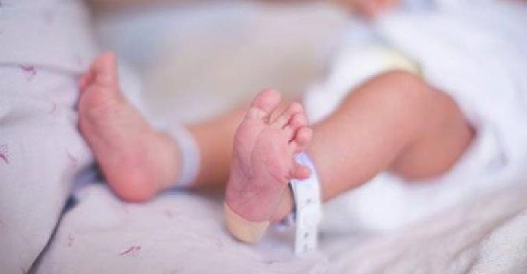 القبض على سيدة خطفت رضيعا القبض على سيدة خطفت رضيعا