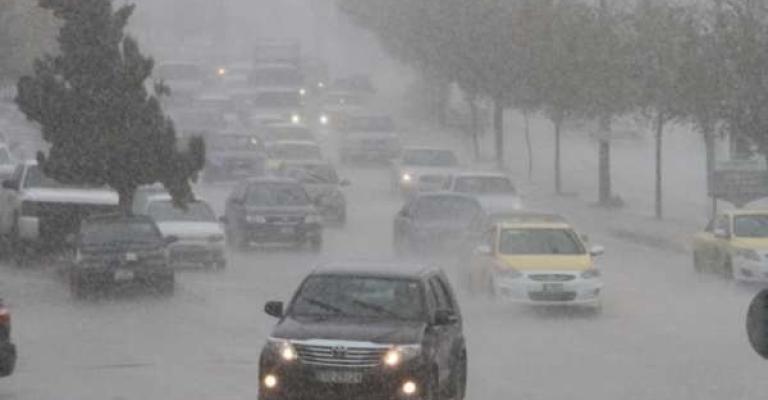 منخفض جوي يتمركز الى الغرب من قبرص يؤثر على المملكة الخميس