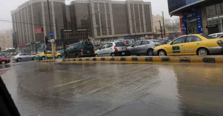 زخات رعدية غزيرة تبدأ بعد ظهر الثلاثاء زخات رعدية غزيرة تبدأ بعد ظهر الثلاثاء