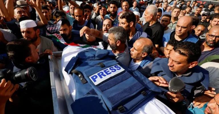 تشيع صحفي في غزة