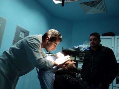 المستشفيات المحيطة بالداخلية تستقبل عشرات الإصابات بعضها خطيرة 