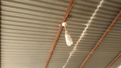 سوريون في "حظائر" اللجوء