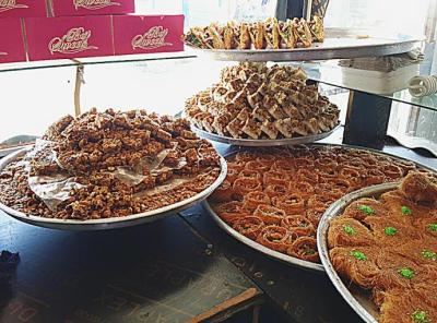 سوريون يحملون حرفهم إلى شوارع الزعتري